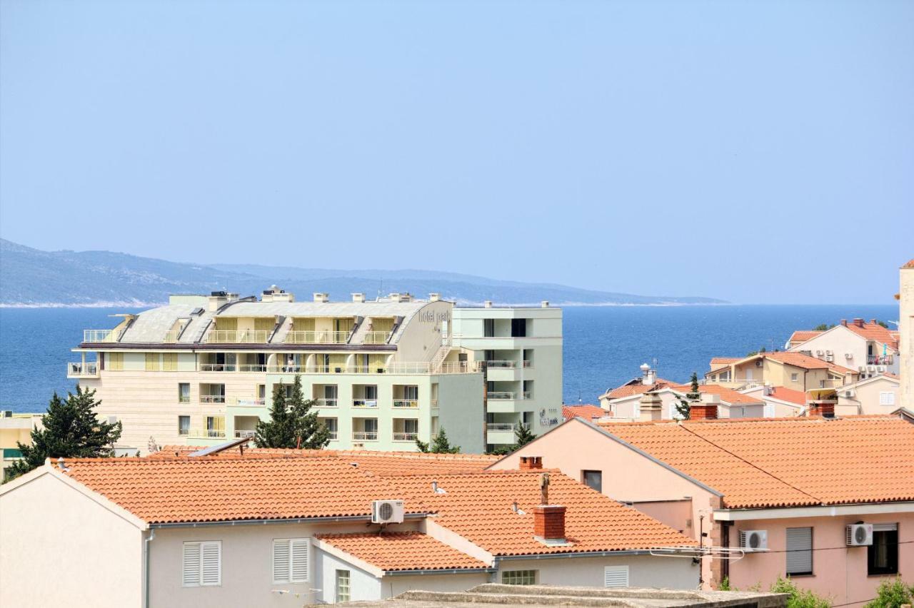 Apartment Lukas Galileo Izuzetan Makarska Exteriör bild